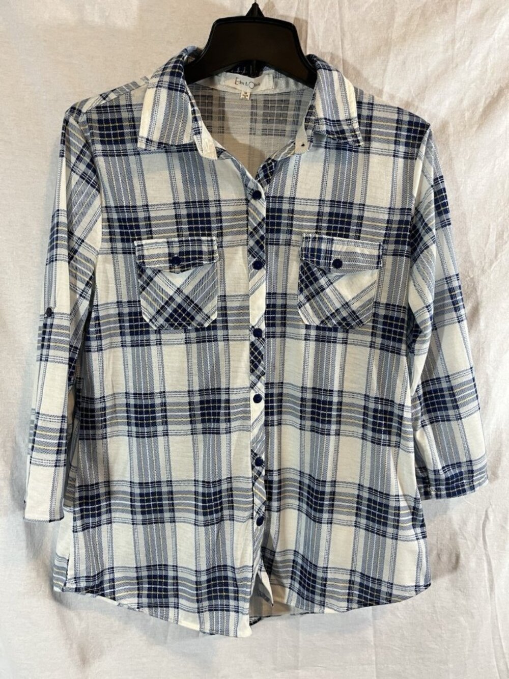 Eden & Olivia Women’s Medium Blue & White Plaid Button Up Blouse